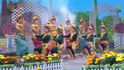 แวดวงเพลงเวียดนาม (ภาคภาษาเขมร) - សប្បាយឆ្នាំថ្មី (2016) (1/2) (VTV5 เวียดนาม - ภาคภาษาเขมร)