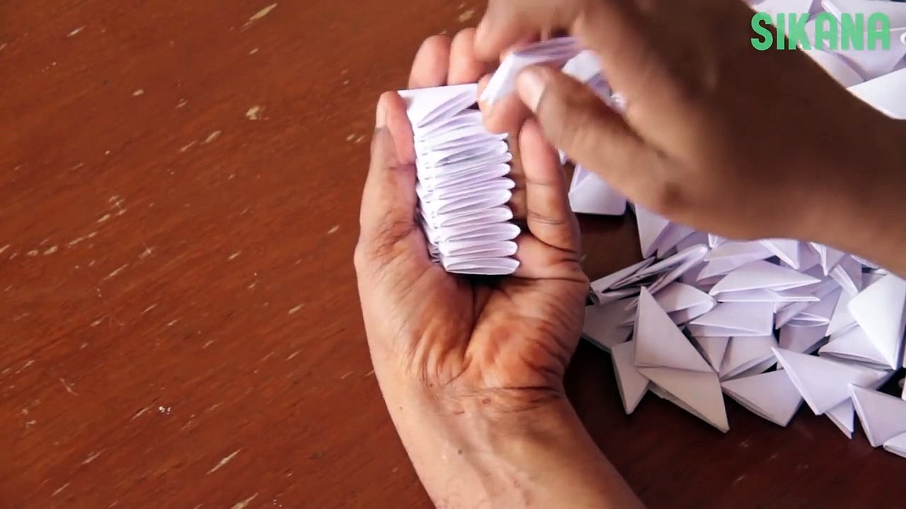 Learn How To Make Origami Easily: A Giant Swan With Multiple Papers
