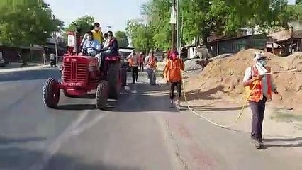 नगर पंचायत सफाई कर्मियों ने कस्बे में चलाया सैनिटाइजेशन अभियान