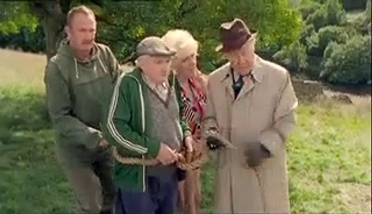 Last Of The Summer Wine S26/E2 'Watching the Clock' Peter Sallis, Frank Thornton, Dora Bryan, Brian Murphy