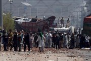 Pakistan'da protestoların bilançosu artıyor! Polis ateş açtı: 3 ölü, 50 yaralı