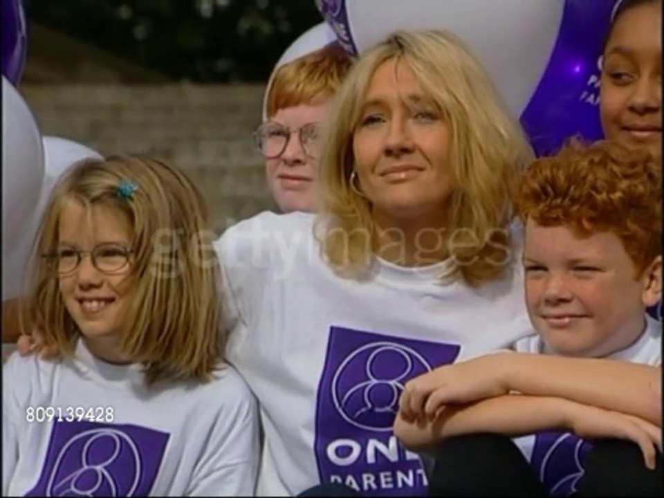 J.K. Rowling participe à "One Parent Families" (04/10/2000)