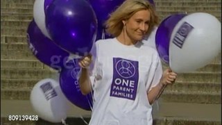 J.K. Rowling donates money to single parents family charity (04/10/2000)