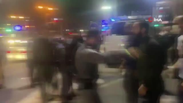 İsrail güçleri, Mescid-i Aksa'da ibadet edenlere saldırmaya devam ediyor: 4 yaralı