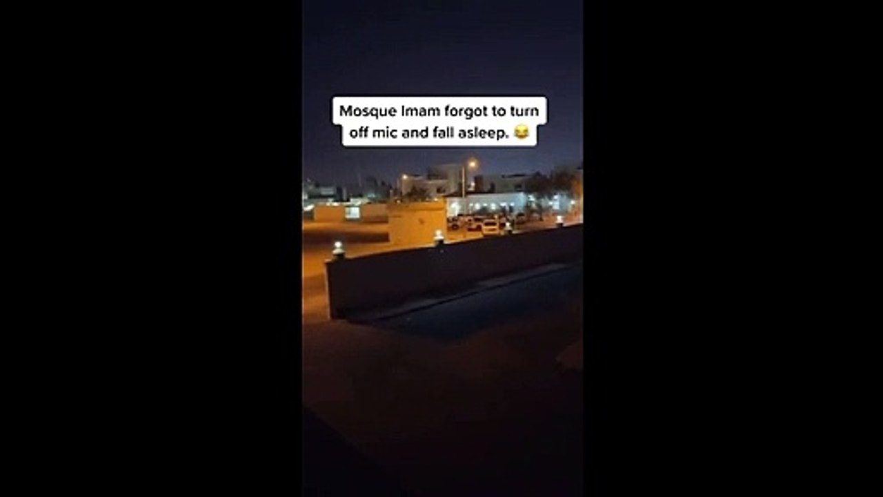 Muezzin endormi sans couper son micro