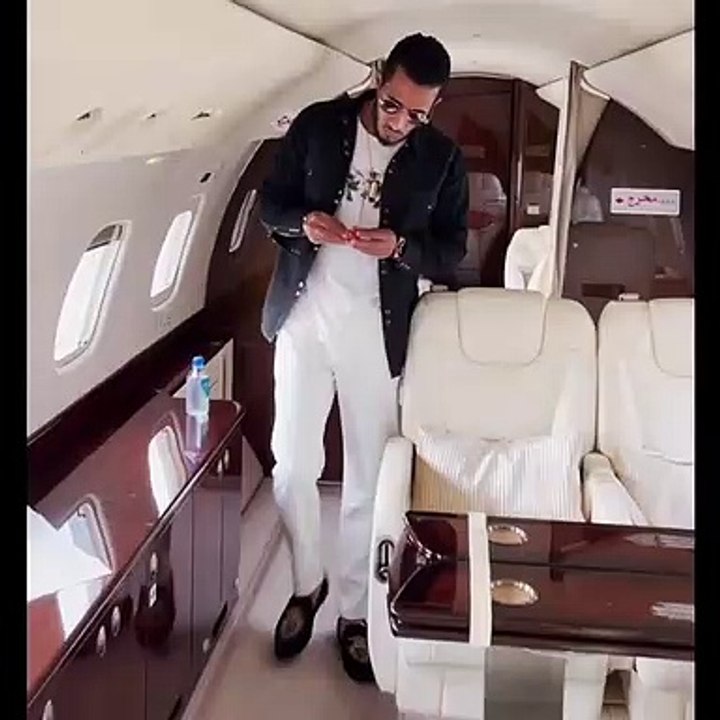 محمد رمضان يحتفل بـ2 مليار و500 مليون مشاهدة عل...