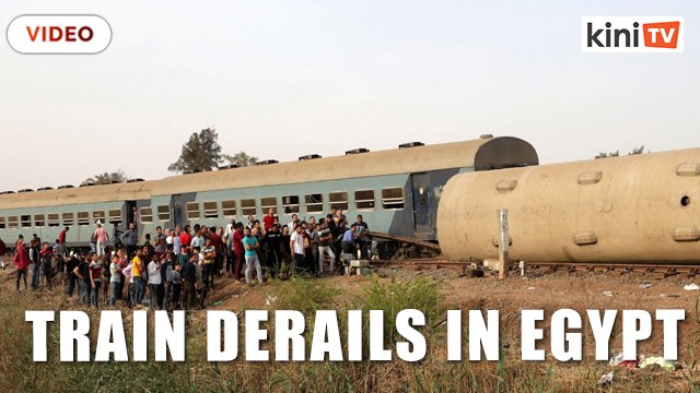 Eleven dead, 98 injured after train derails in Egypt