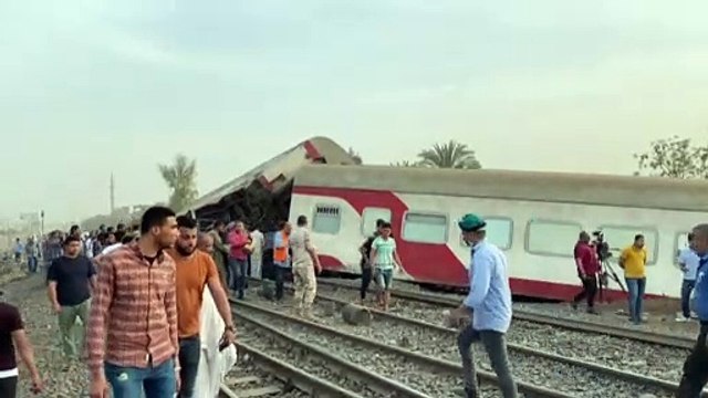 Egitto, almeno 11 morti e 100 feriti per un incidente ferroviario
