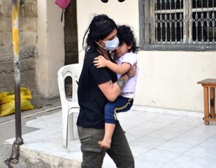 Eve kilitlediği kızını itfaiye kurtardı, "Rezil oldum" diye isyan etti