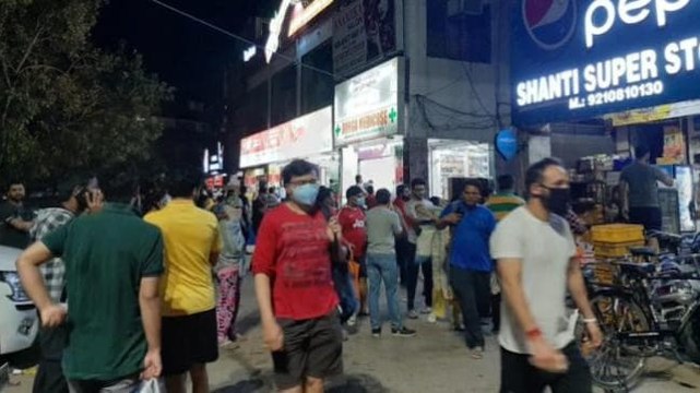 People resort to panic buying ahead of week-long lockdown in Delhi