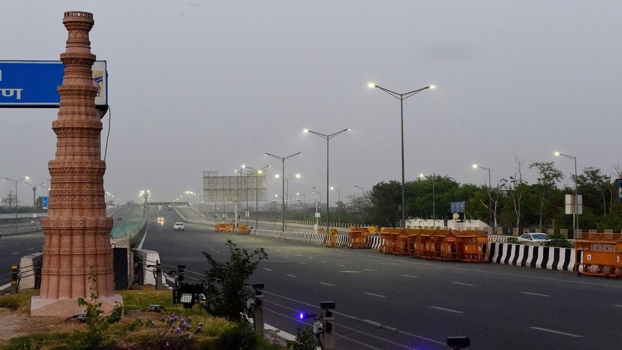 Lockdown prevent covid crisis? Here's what experts say