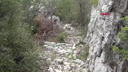 ROMA DÖNEMİNDEN KALAN TABAN MOZAİKLERİ TALAN EDİLDİ
