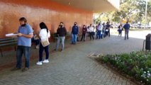 Pagamento de impostos gera fila em frente à Prefeitura de Cascavel
