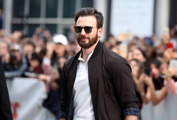 Chris Evans Hilariously Responds to Lizzo’s Drunk DM