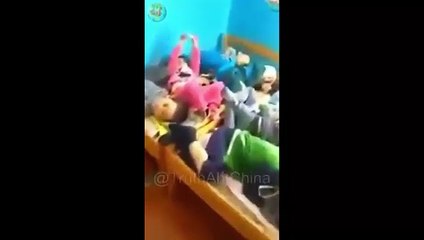 Tải video: İnsan Hakları İzleme Örgütü açıkladı: Uygur Türklerine uygulanan Çin zulmü resmen tescillendi!