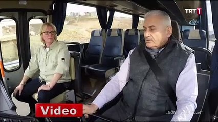 Başbakan 1978 model otobüsün koltuğuna geçti