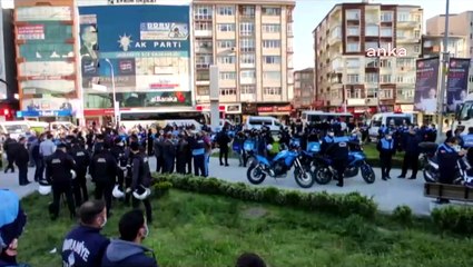 Üsküdar’dan sonra Ümraniye’de engellendi… Halk Ekmek büfesine, kamyonetli engel!