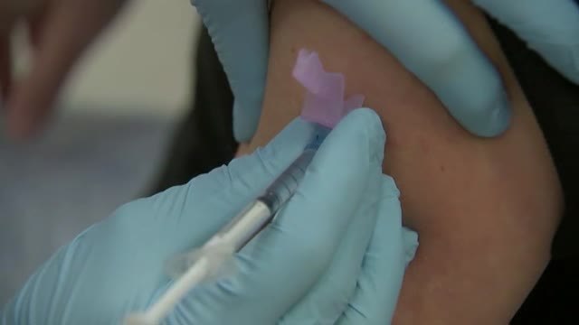 Bruselas lleva a los tribunales a AstraZeneca por incumplimiento de contrato