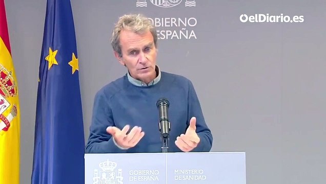 Fernando Simón explica que se están “valorando” medidas con viajeros provenientes de India, pero que la probabilidad de que supongan un riesgo es pequeña