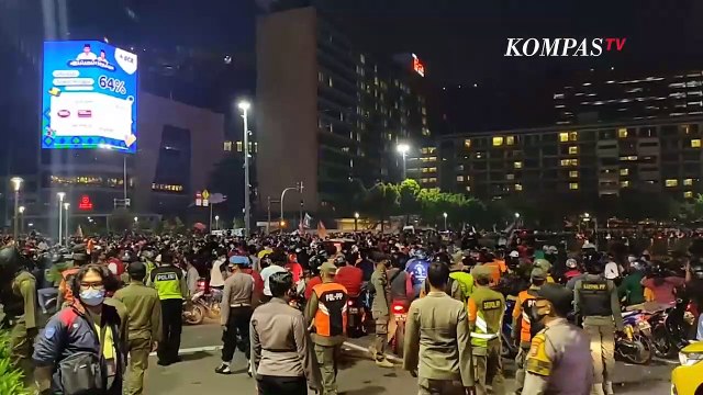 Menpora Minta Polisi Usut Kasus Selebrasi Suporter Persija yang Menimbulkan Kerumunan
