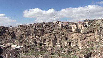 Manastır Vadisi'ndeki yer altı şehri, ziyaretçilerini tarih yolculuğuna çıkartıyor