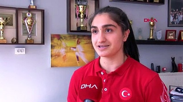 Milli eskrimci Aleyna Ertürk, yıldızlar epe kategorisinde ilke imza attı