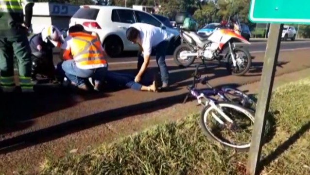 Ciclista fica ferido em acidente na rodovia BR-277, proximidades do Viaduto Carelli