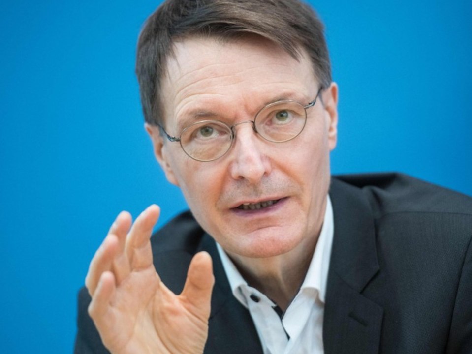 Karl Lauterbach: Ausgangsbeschränkungen senken R-Wert um ein Fünftel