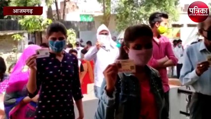 यहां पुलिस पर भीड़ ने किया पथराव तो बैलेट बाक्स में डाल दिया पानी