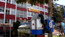Kırşehir Meslek Lisesinde salgının başından bu yana maske ve dezenfektan üretimi durmadı
