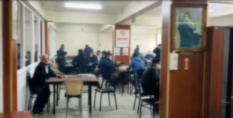 SULTANBEYLİ'DE KAHVEHANEDE OYUN OYNAYAN 46 KİŞİYE 159 BİN LİRA CEZA