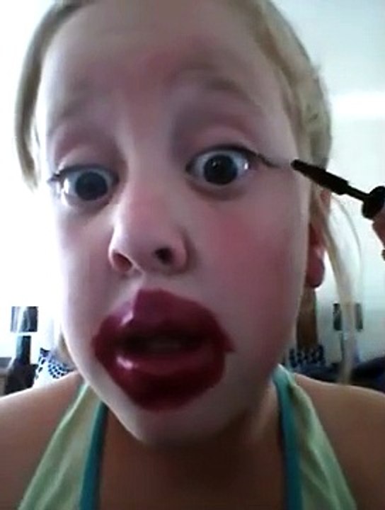 Really Funny Make Up Tutorial. Big Bold Lips. - video Dailymotion