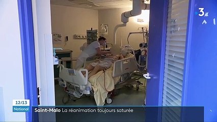 Covid-19 : immersion dans le service de réanimation saturé de l'hôpital de Saint-Malo