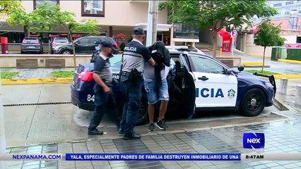 Descargar video: Delincuentes alteran cajeros automáticos  - Nex Noticias