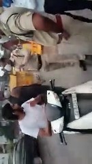 महापौर के भतीजे ने पुलिस को दी सस्पेंड करवाने की धमकी