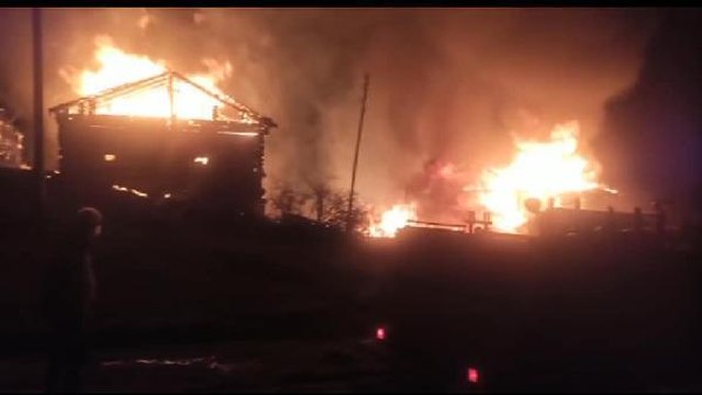 Son dakika haber: Kastamonu'da 2 ev, 3 samanlık yangında kullanılmaz hale geldi