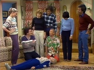 Apartamento Para Tres Temp 6 Cap 9 "Chico Conoce A Muñeca"