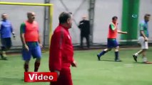Bakan Osman Aşkın Bak futbol oynadı