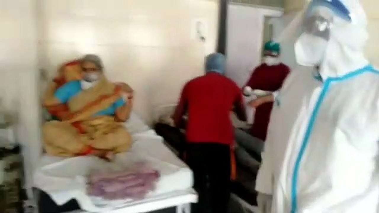 जब पीपीई किट पहनकर कोरोना वार्ड में पहुंच गए विधायक