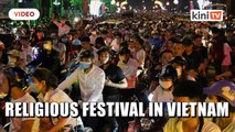 Crowds flock to religious festival in Vietnam