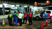 Atap Ruang Tunggu Stasiun Pasar Turi Ambruk