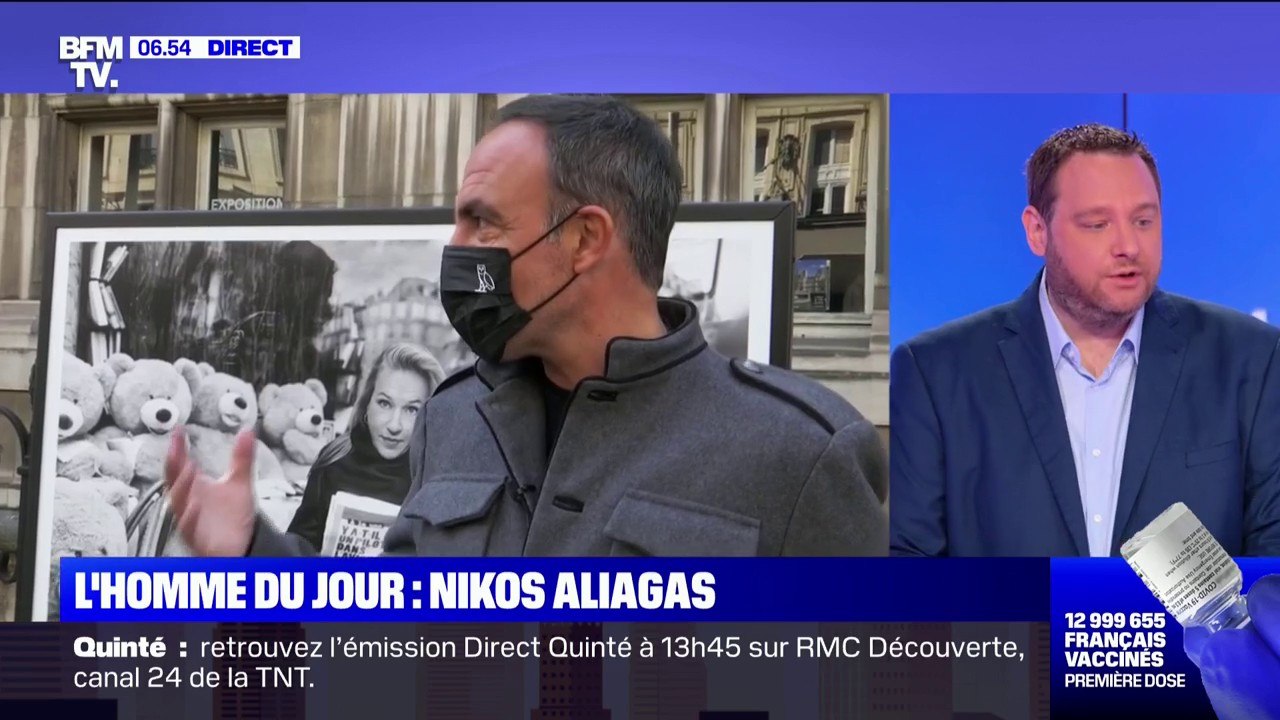 Nikos Aliagas expose ses photographies de Parisiennes sur les grilles de l'Hôtel de Ville de Paris