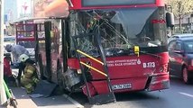 Feci kaza! Belediye otobüsü bariyerlere çarptı: Ölü ve yaralı var