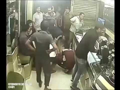 ফরিদপুরে স্বর্ণের দোকানে দুর্ধর্ষ ডাকাতির ভিডিও প্রকাশ - Jagonews24.com