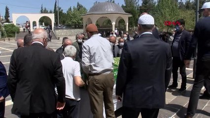 ŞAMİL TAYYAR'IN BABASI SON YOLCULUĞUNA UĞURLANDI