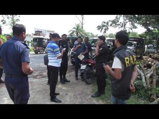 ঝিনাইদহে দুটি বাড়ি ঘিরে রেখেছে র‌্যাব- JAGO NEWS24.COm