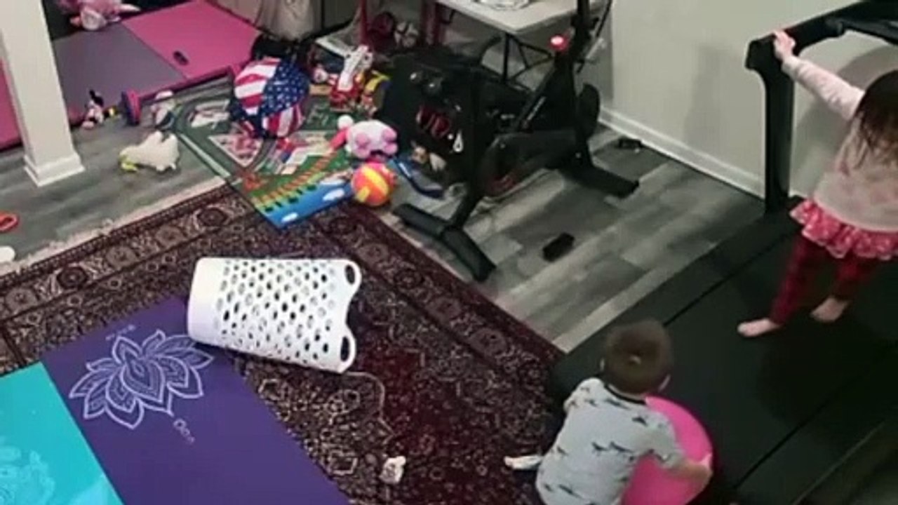 Un enfant avalé par un tapis de course
