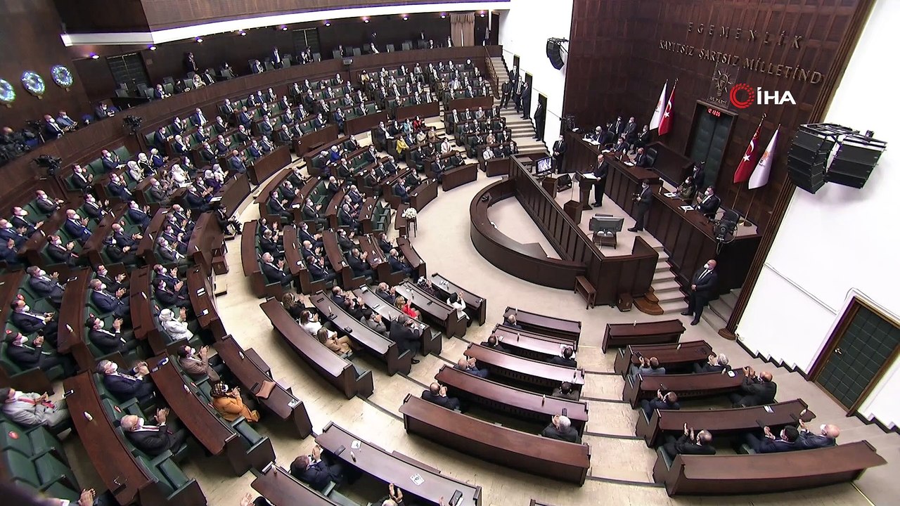 Cumhurbaşkanı Erdoğan: 'Çıkmış bir ahlaksız, edepsiz benim akıbetimin Menderes'in akıbeti gibi olabileceğini ümit ettiğini söylüyor. Be ahlaksız, be edepsiz, biz bu yola çıkarken kefenimizi giyerek bu yola çıktık'