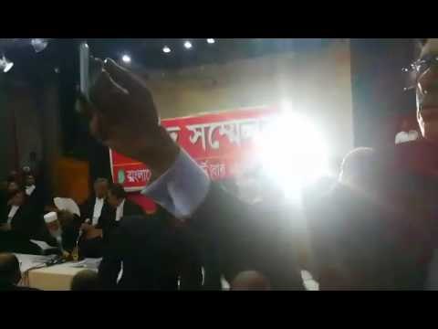 আওয়ামী লীগ ও বিএনপিপন্থী আইনজীবীদের এক মঞ্চে হট্টগোল - Jagonews24.com