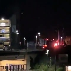 Schalke'ye saldırı! Futbolcular koşarak kaçtı